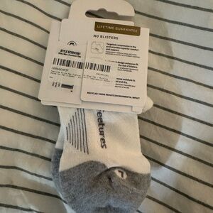 Feetures Socks